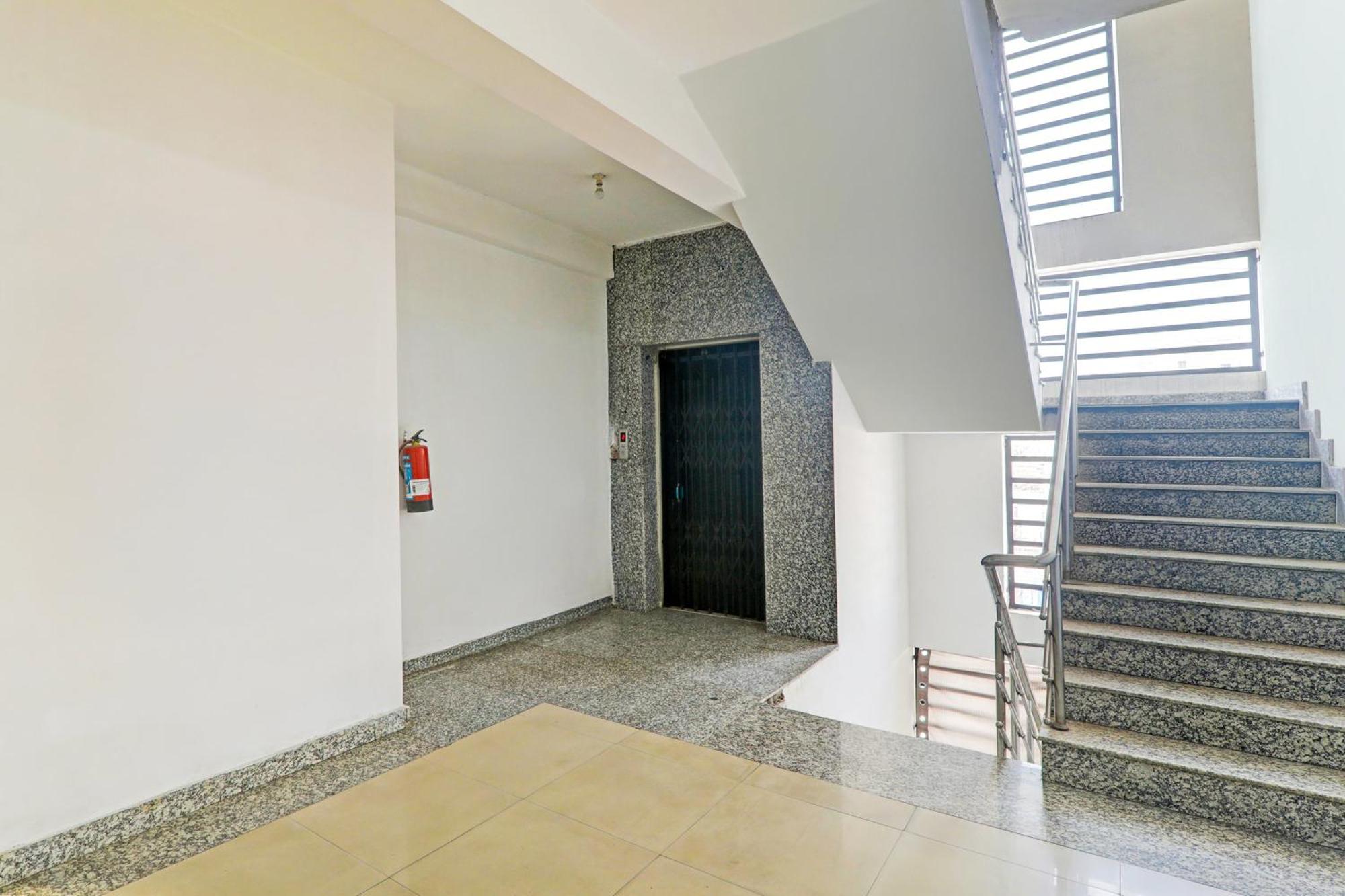 Super Hotel O Jankipuram Near Sahara State Formerly Basera Homes Hasanganj Ngoại thất bức ảnh